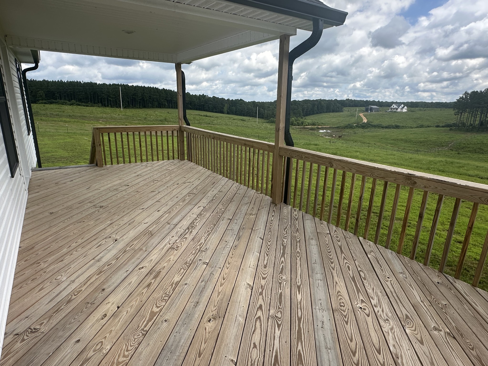 1654 Linvillle Road Lawrenceburg TN 38464