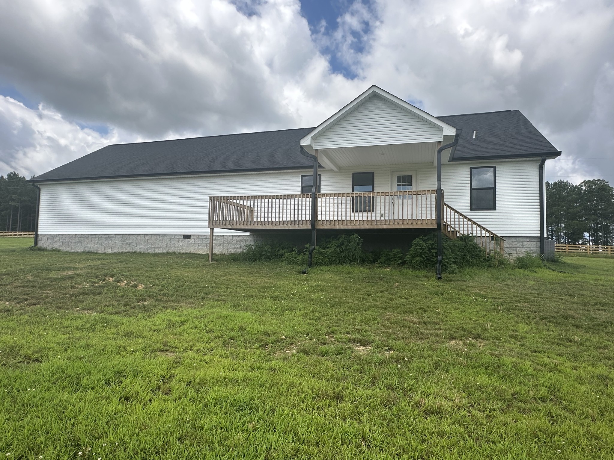 1654 Linvillle Road Lawrenceburg TN 38464