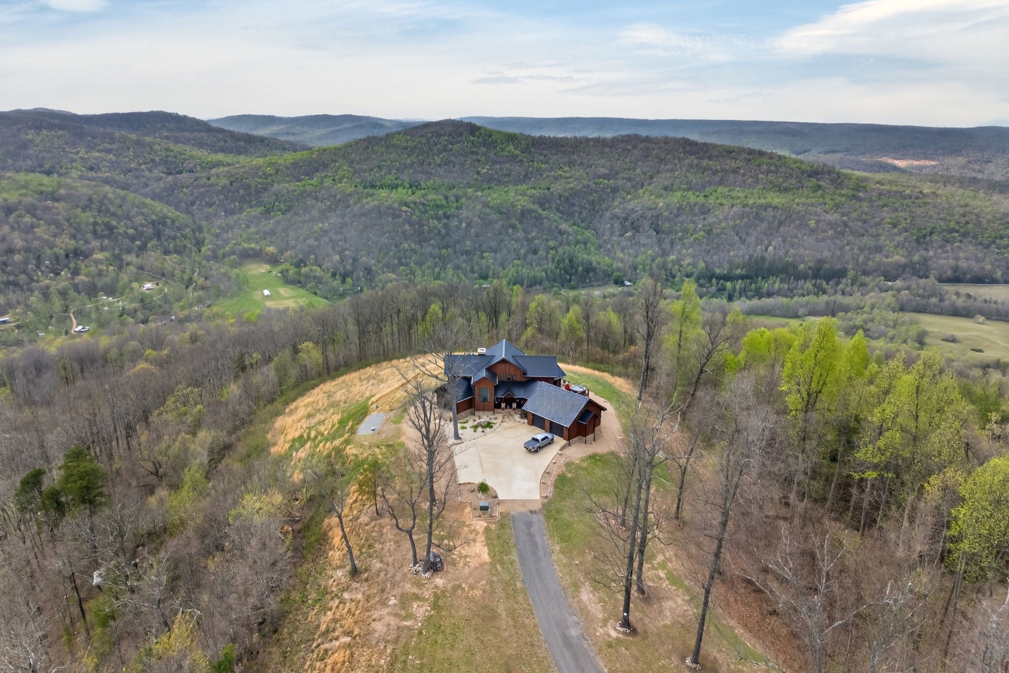 751 Bear Knob Lane Crawford TN 38554