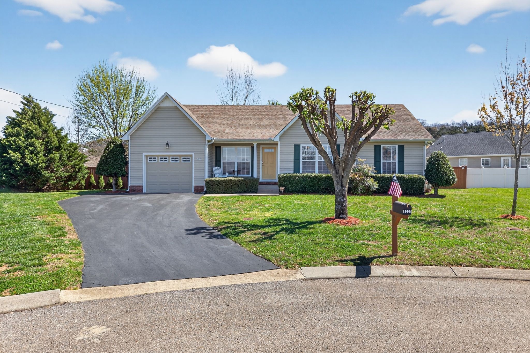1602 Oxford Court Columbia TN 38401
