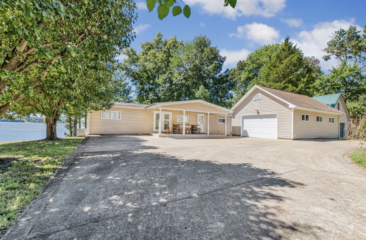 132 Red Fox Drive Dover TN 37058