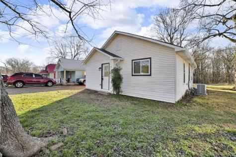 813 Curtis Street Paris TN 38242