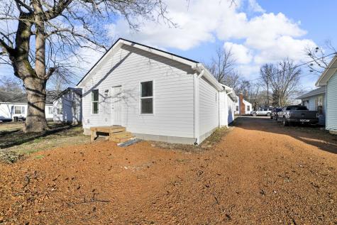 813 Curtis Street Paris TN 38242