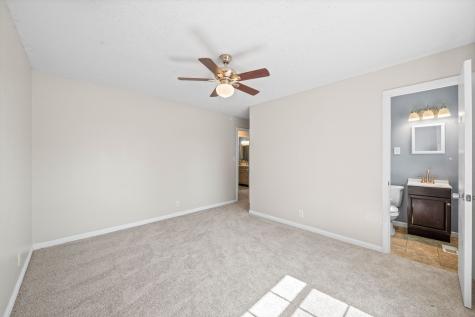1524 S Freestone Dr, S Clarksville TN 37042