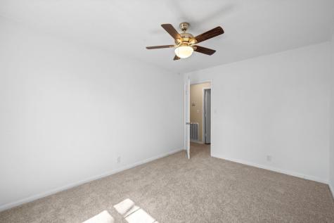 1524 S Freestone Dr, S Clarksville TN 37042
