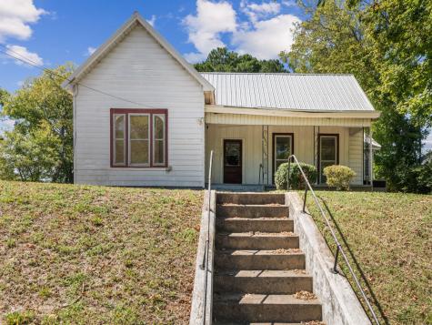718 Gracey Avenue Clarksville TN 37040