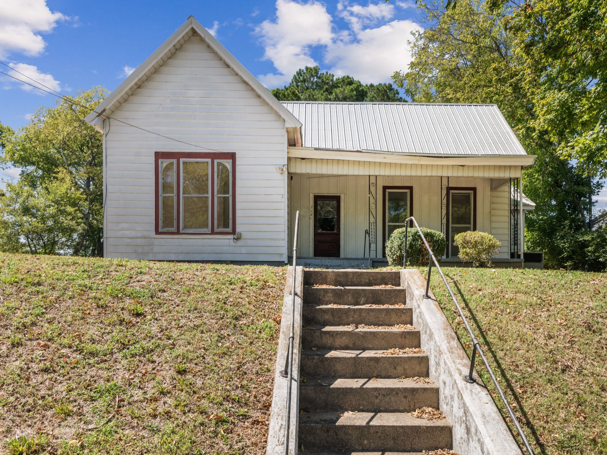 718 Gracey Avenue Clarksville TN 37040
