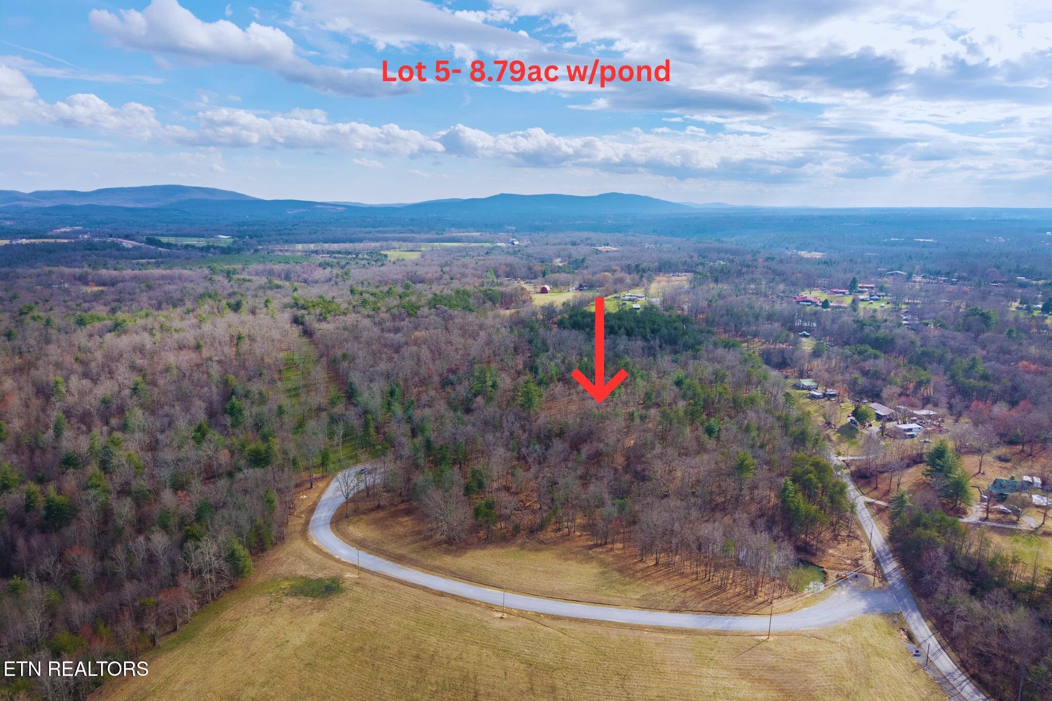 5 Chestnut Hill Road Crossville TN 38571