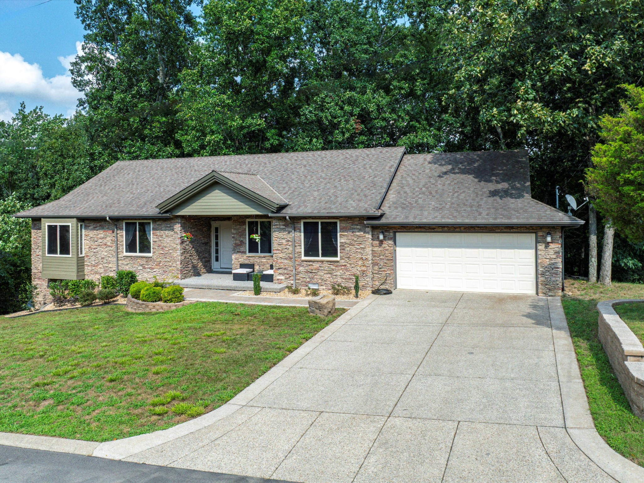 105 S High Ridge Drive Goodlettsville TN 37072