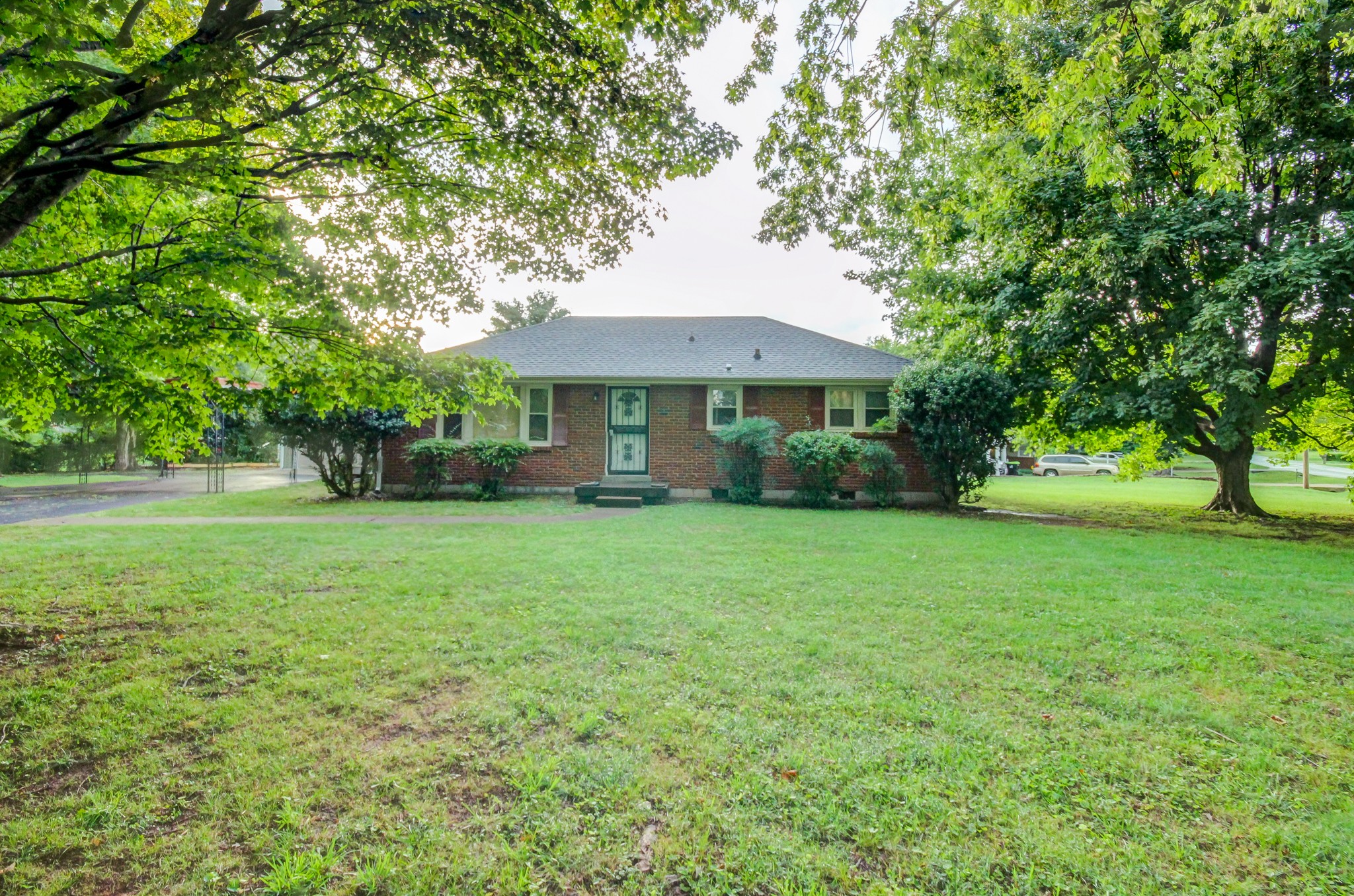 14 Covington Street Clarksville TN 37040