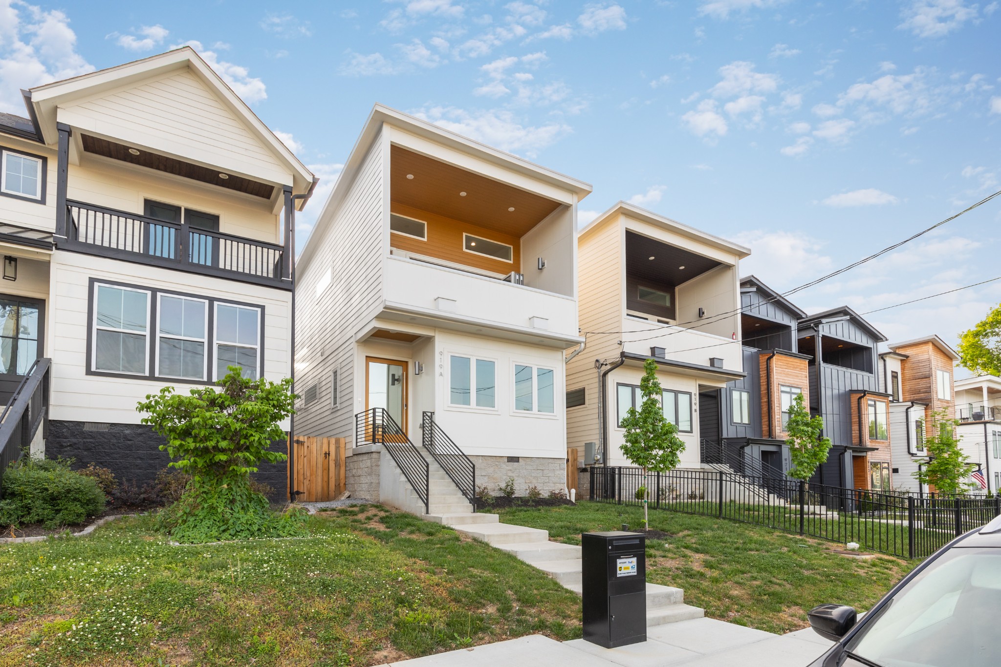 919A 31st Ave, N Nashville TN 37209