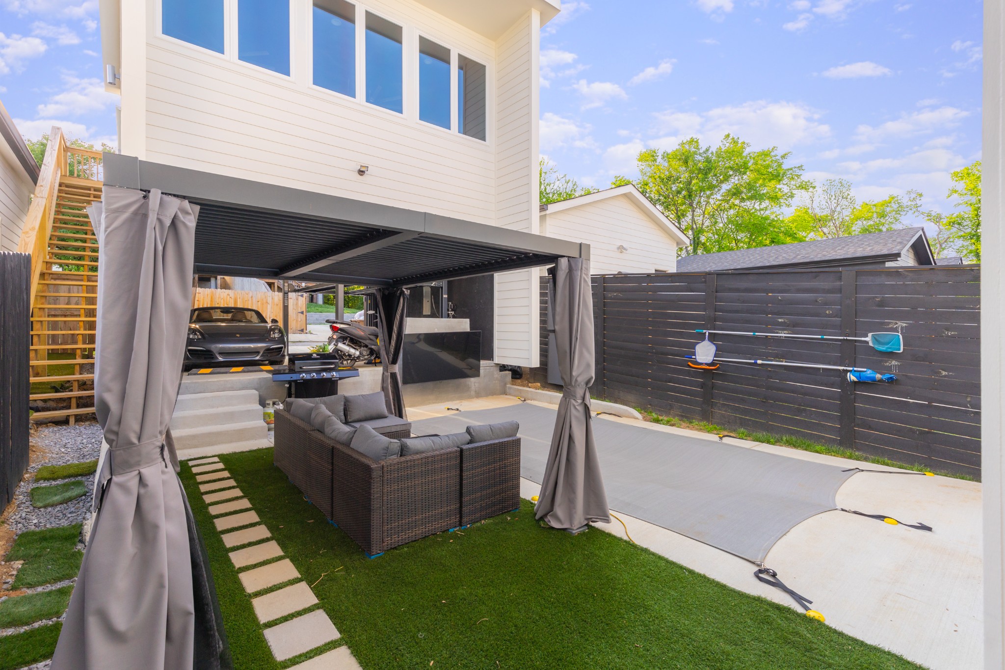 919A 31st Ave, N Nashville TN 37209