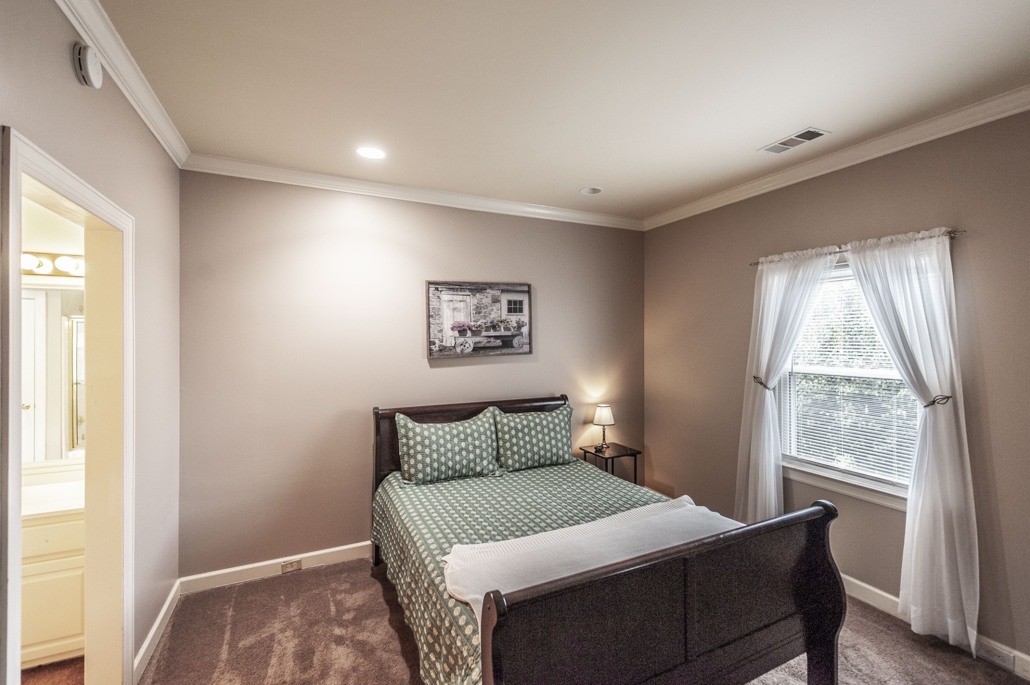 135 N Country Club Drive Hendersonville TN 37075