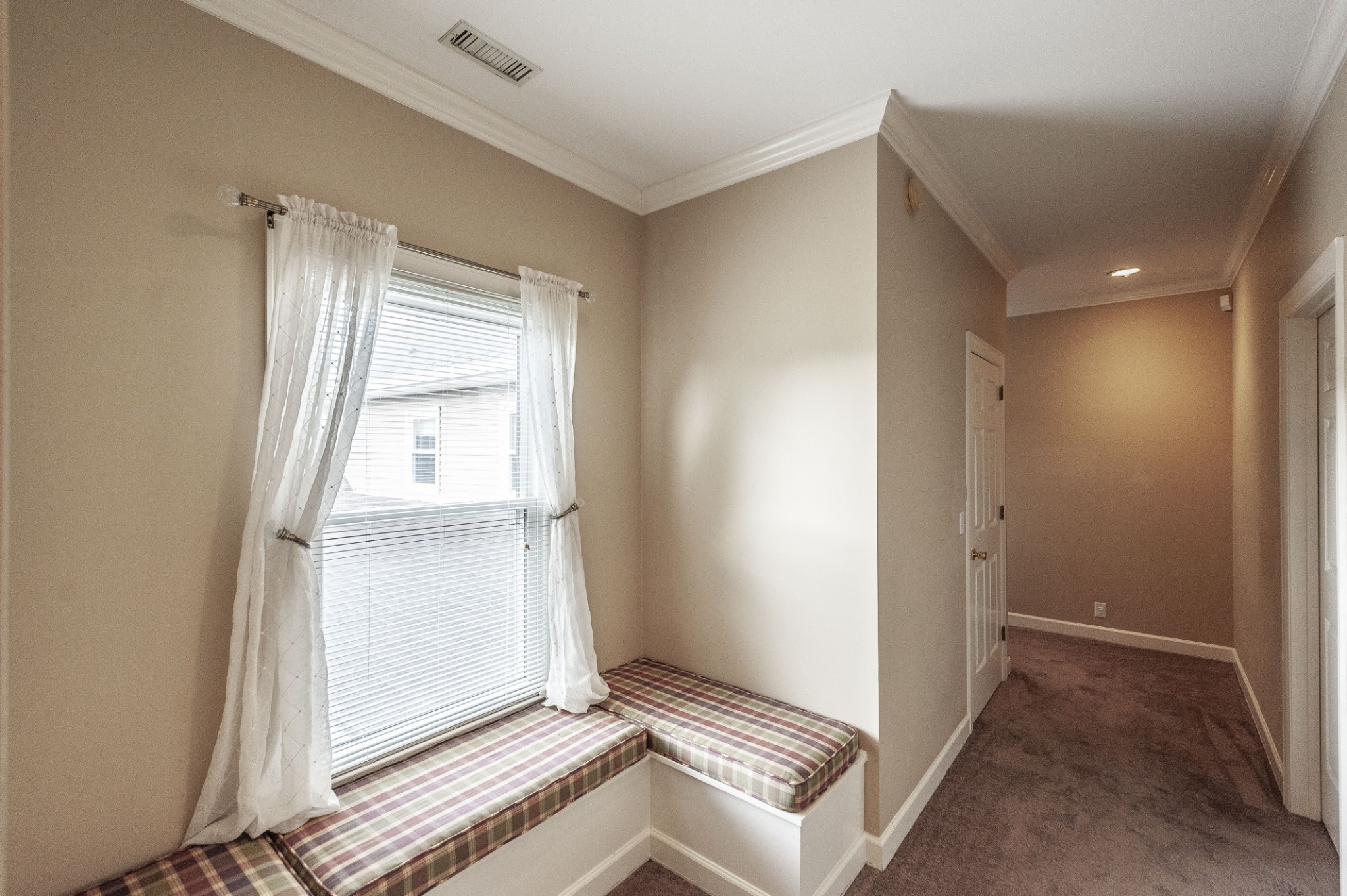 135 N Country Club Drive Hendersonville TN 37075