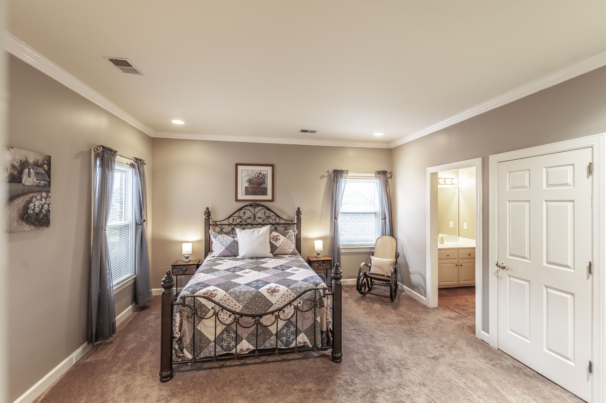 135 N Country Club Drive Hendersonville TN 37075