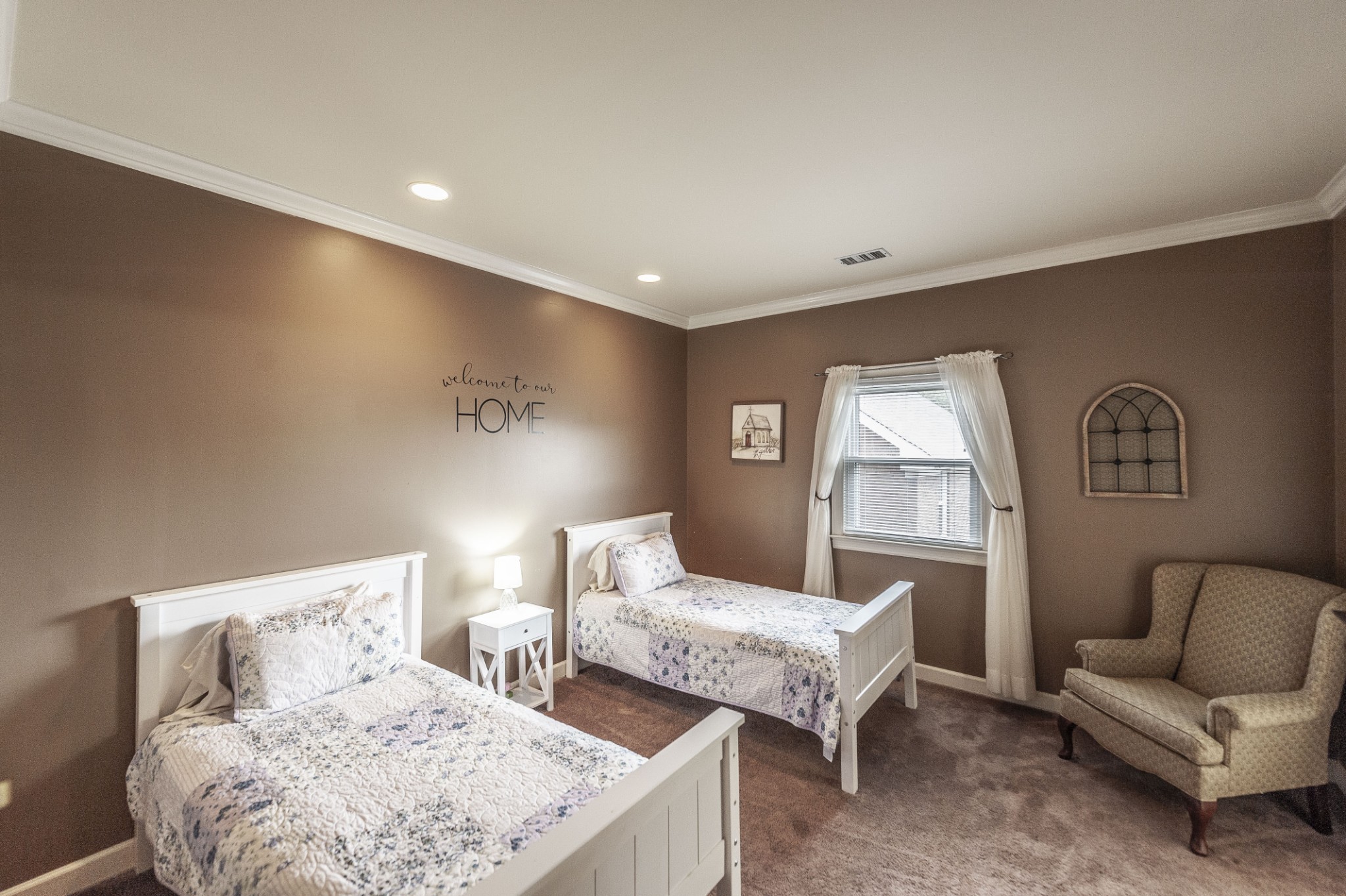 135 N Country Club Drive Hendersonville TN 37075