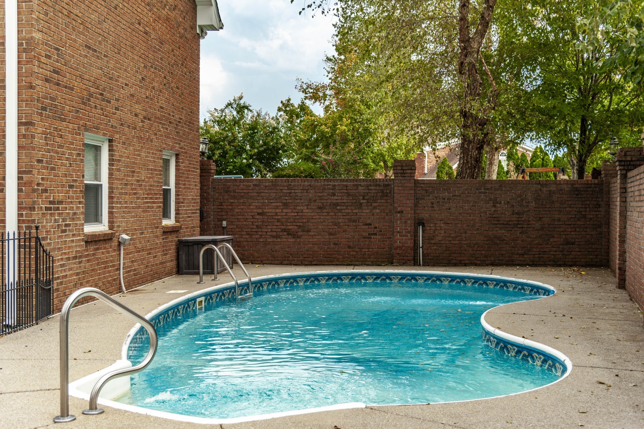 135 N Country Club Drive Hendersonville TN 37075