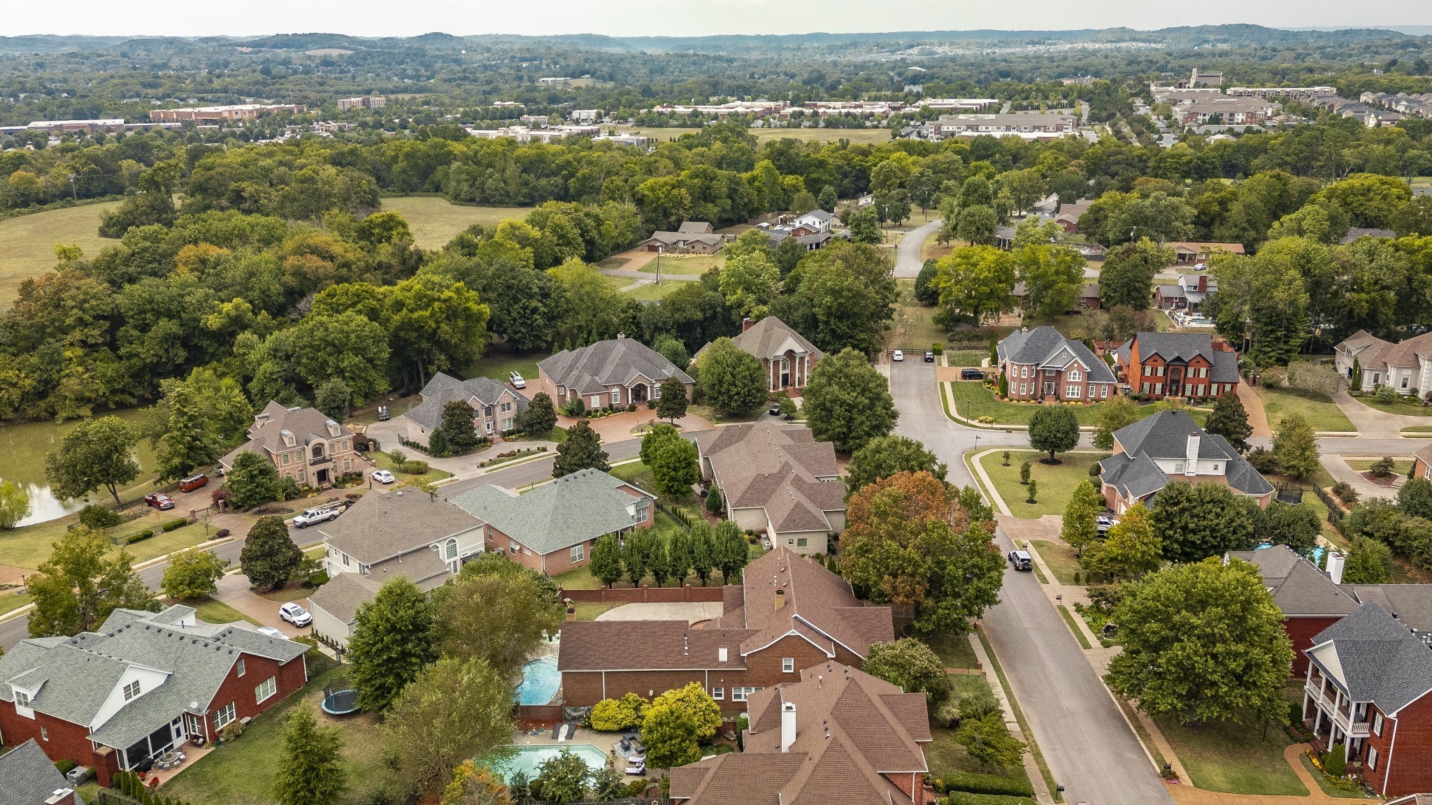 135 N Country Club Drive Hendersonville TN 37075