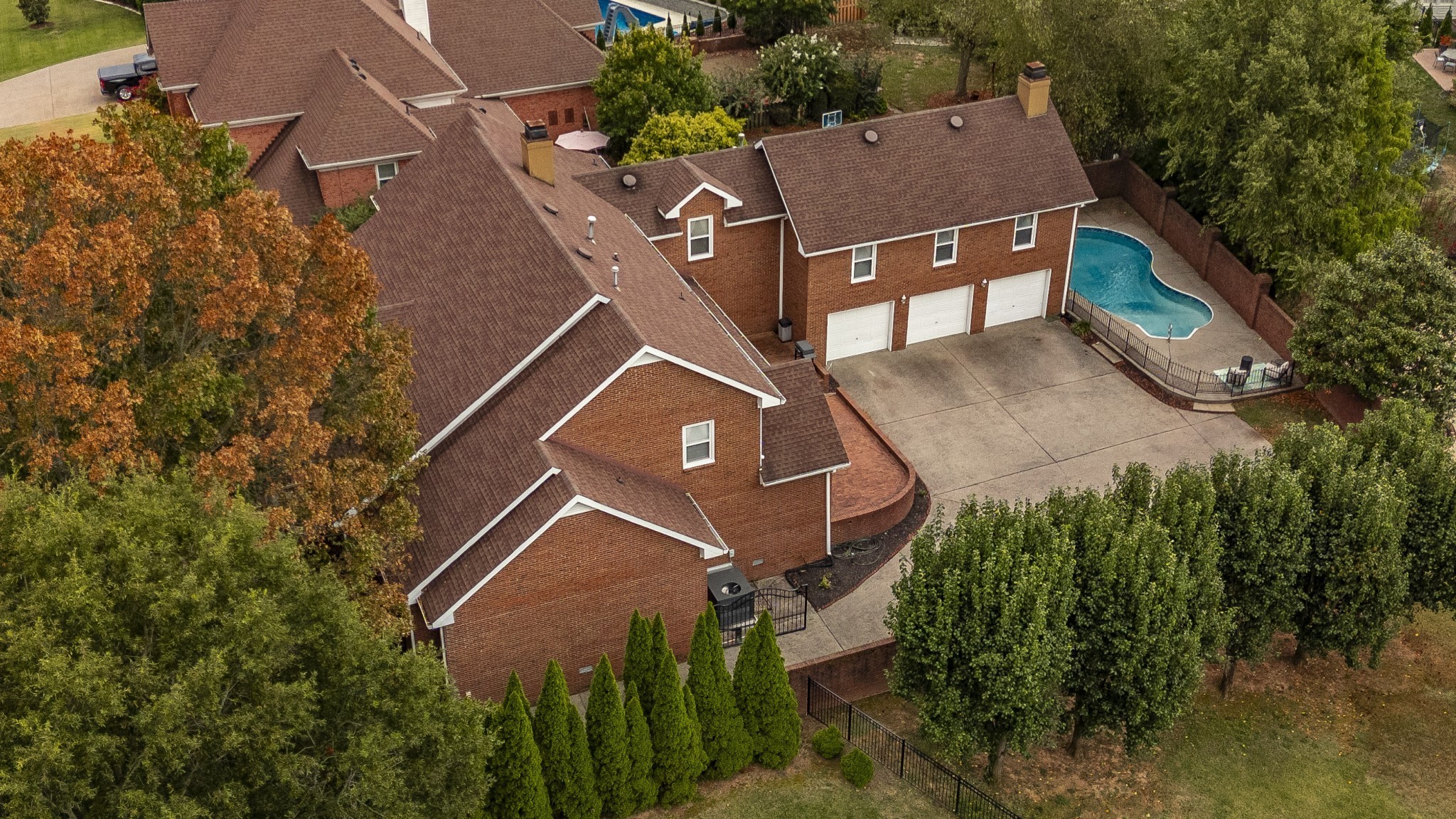 135 N Country Club Drive Hendersonville TN 37075