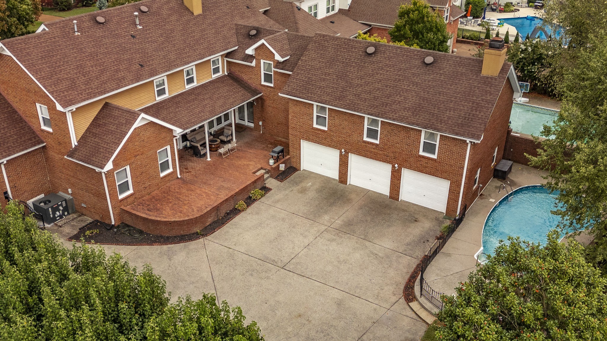 135 N Country Club Drive Hendersonville TN 37075
