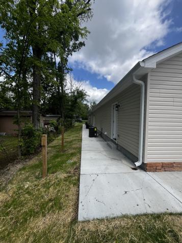 213 Thomas Street Tullahoma TN 37388