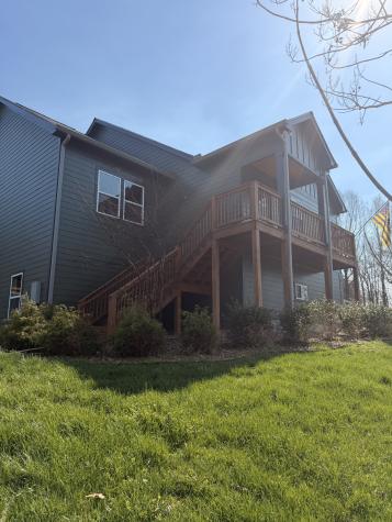 157 Lena Loop Burns TN 37029