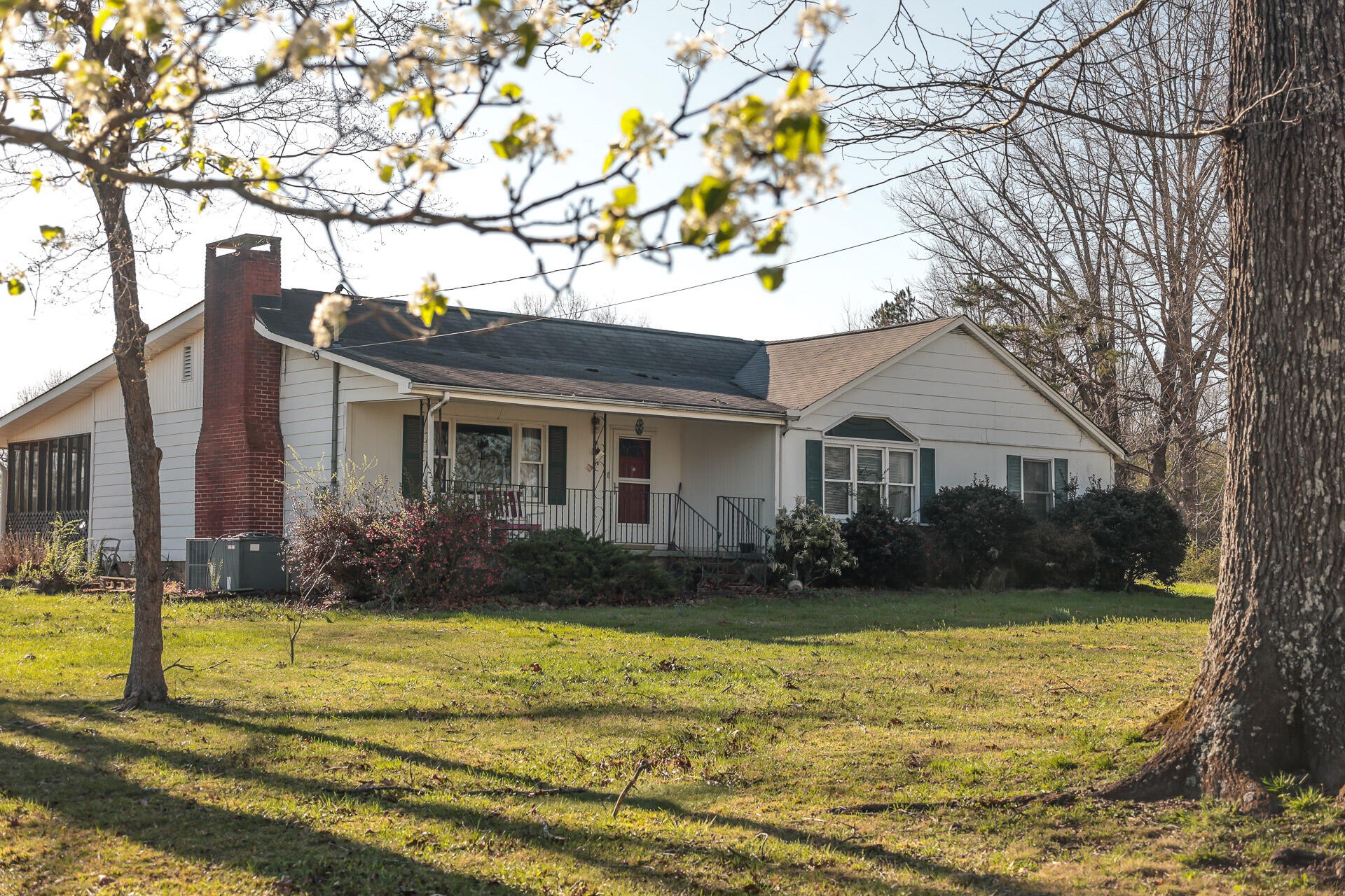 12733 Jones Gap Road Soddy Daisy TN 37379
