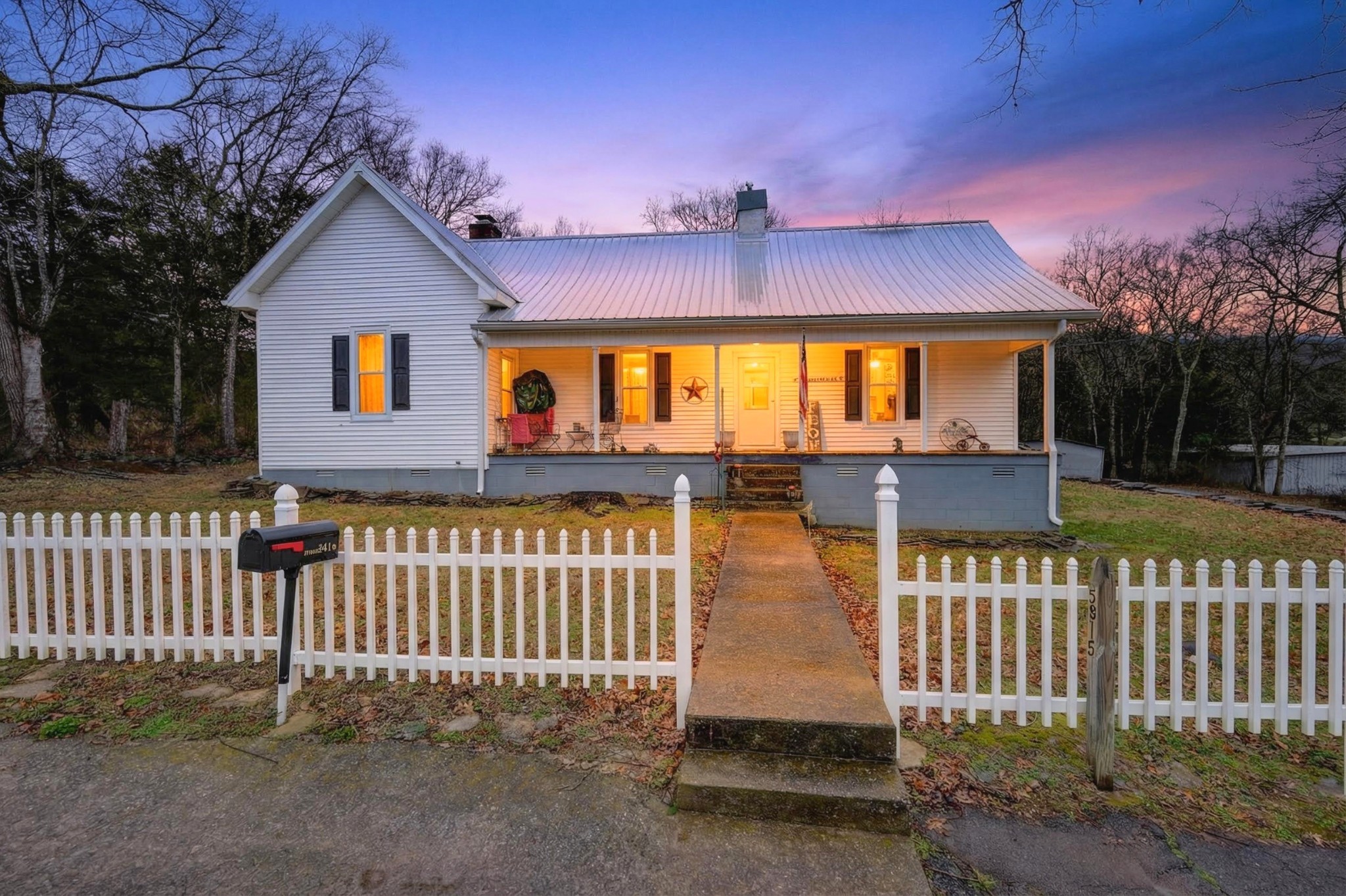 5815 Bradyville Road Bradyville TN 37026