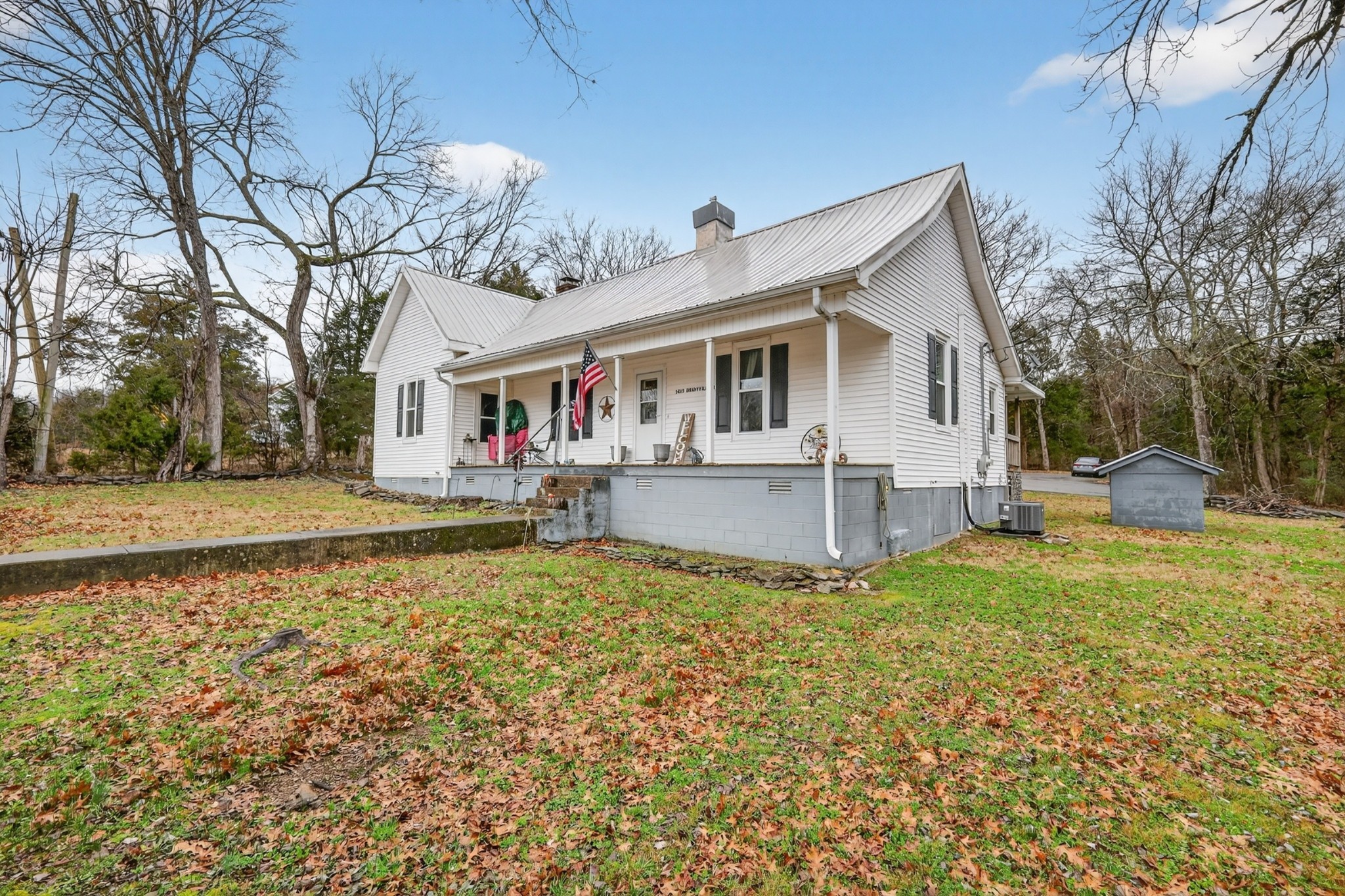 5815 Bradyville Road Bradyville TN 37026