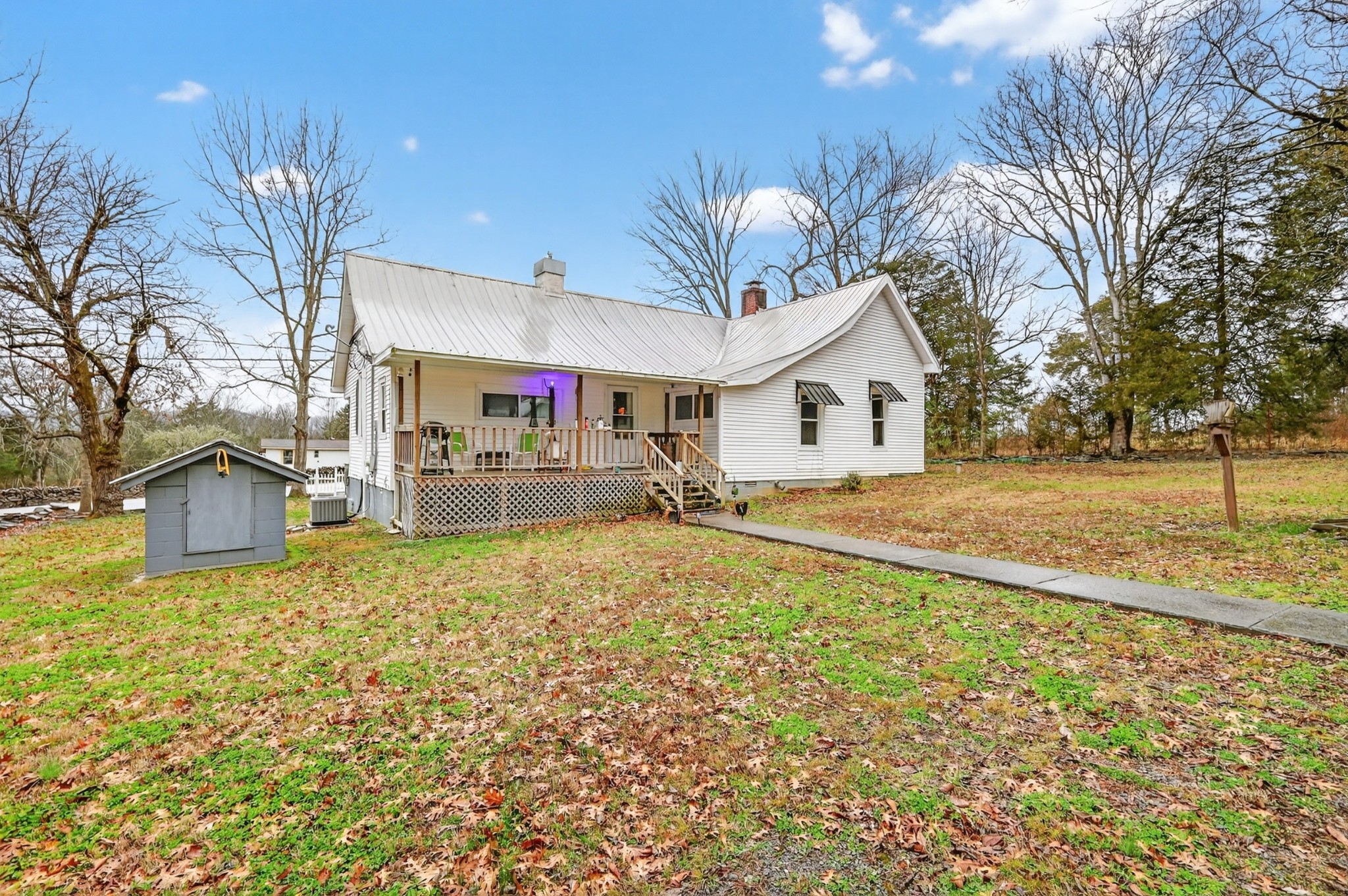 5815 Bradyville Road Bradyville TN 37026