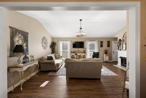 215 Elliott Court Columbia TN 38401