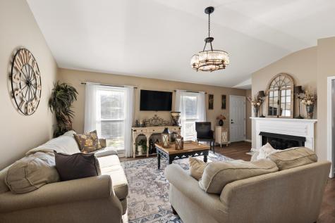 215 Elliott Court Columbia TN 38401