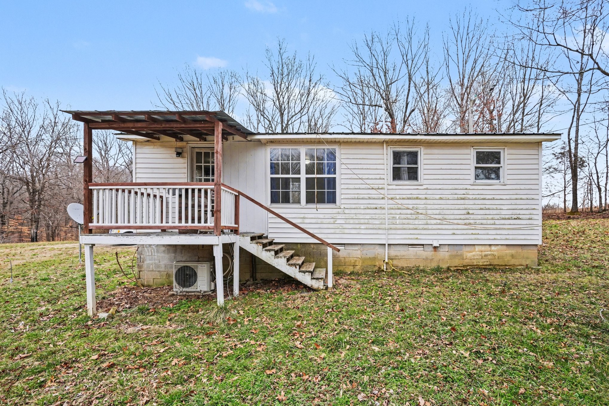 1323 Old Stage Road Charlotte TN 37036