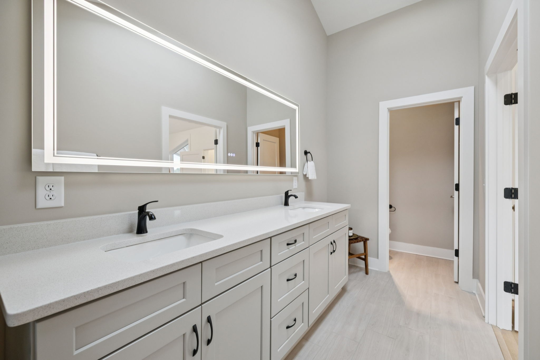 1117B Chester Avenue Nashville TN 37206