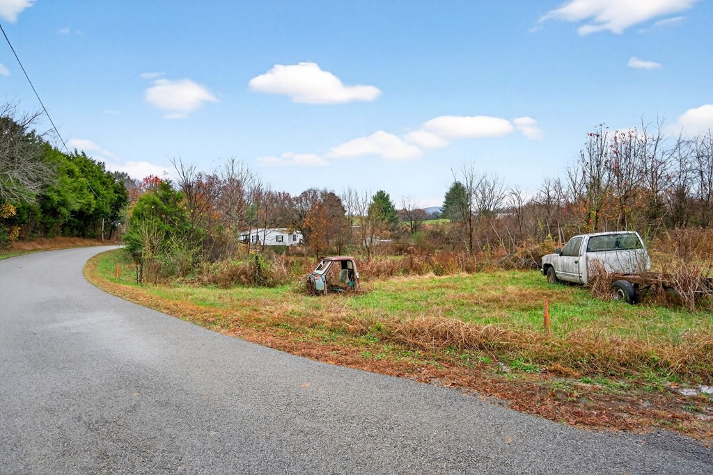 265 N Center Point Acres Walling TN 38587