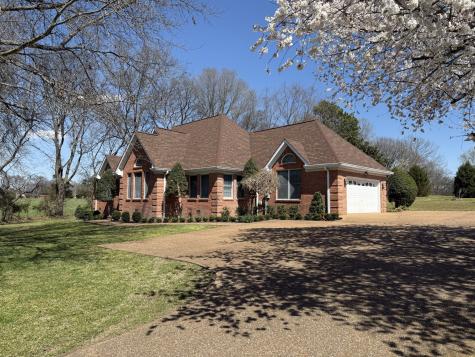 1017 Gwendolyn Drive Lebanon TN 37087