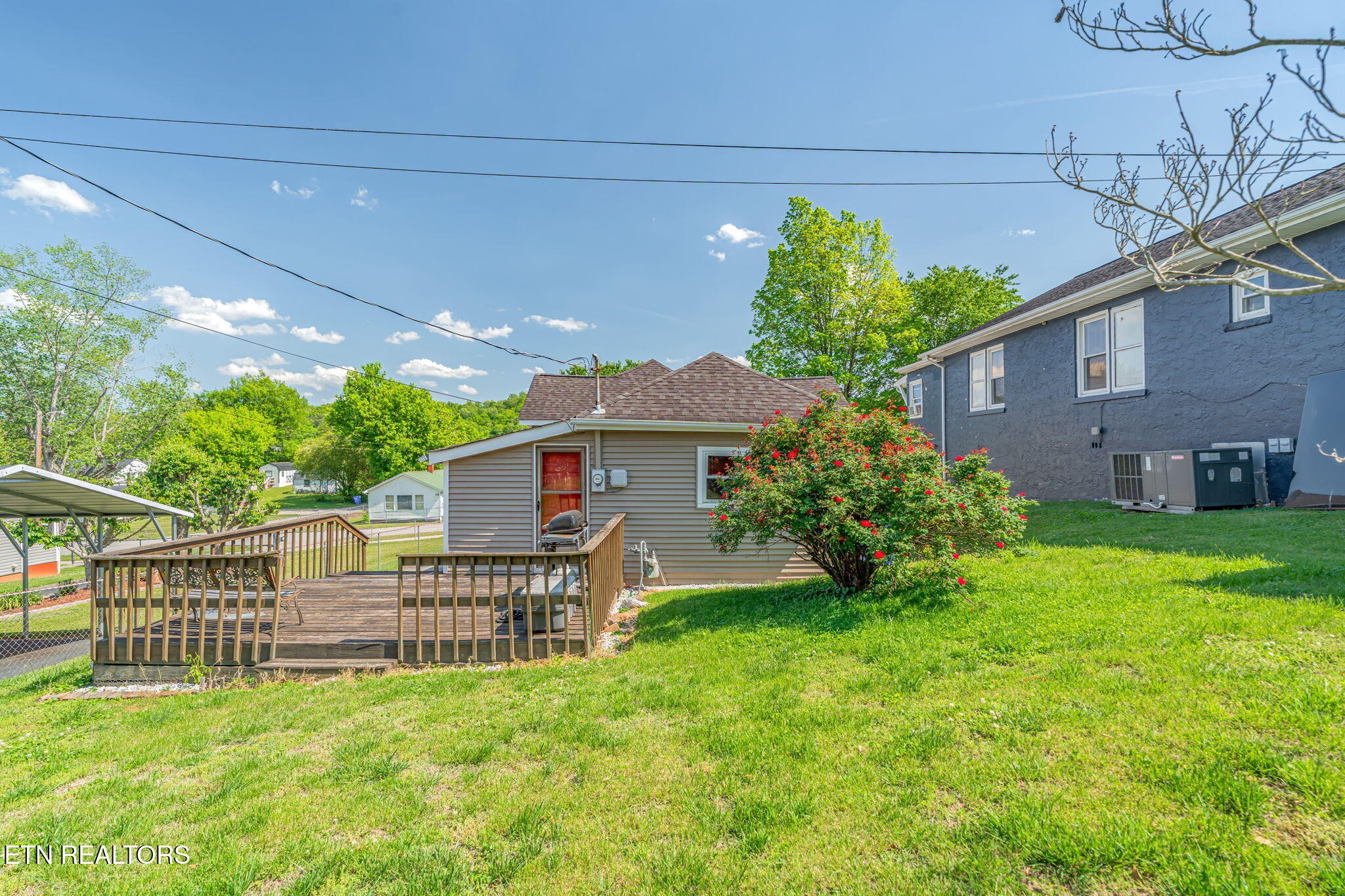 905 Cumberland Street Harriman TN 37748