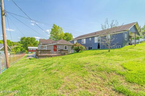 905 Cumberland Street Harriman TN 37748