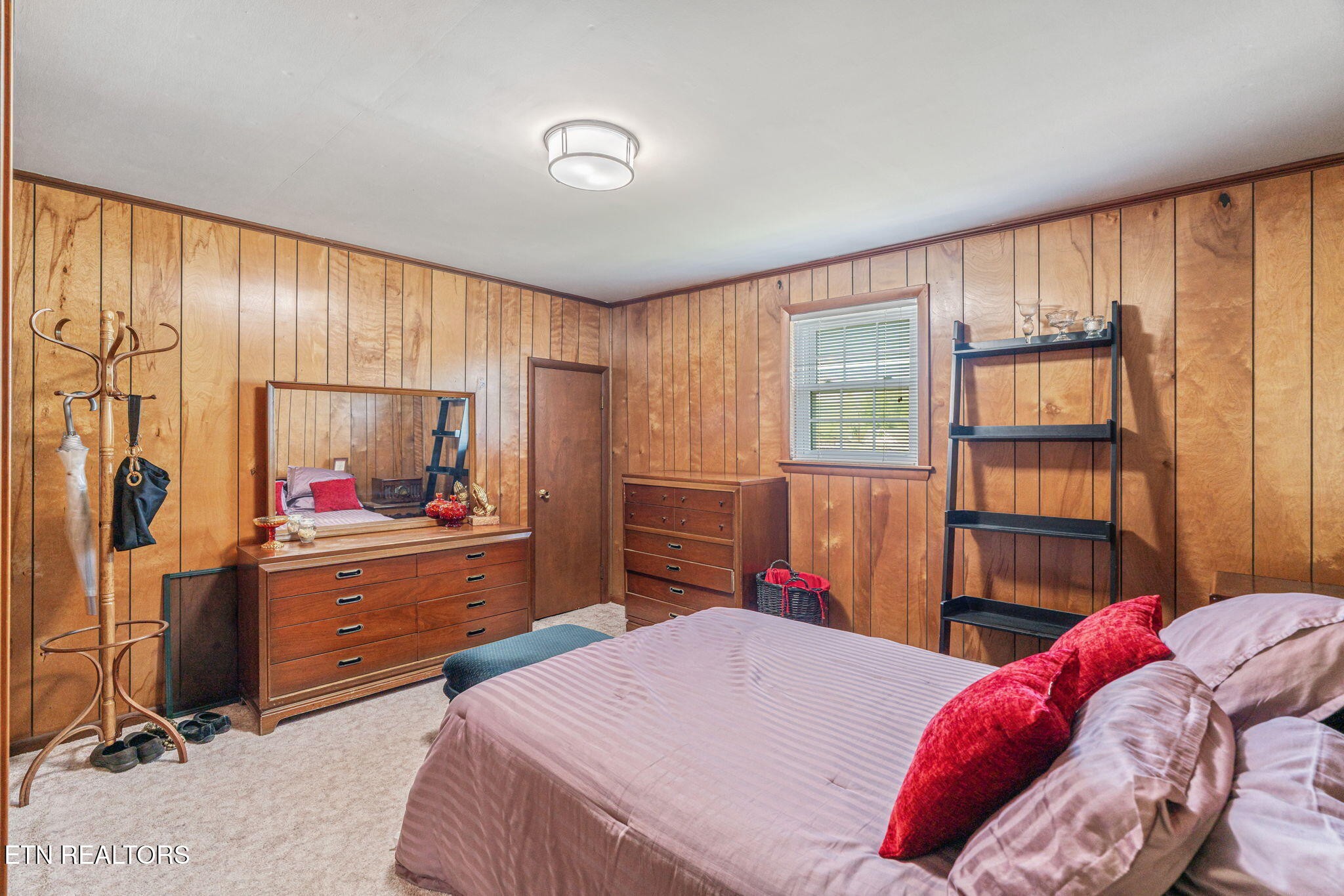 905 Cumberland Street Harriman TN 37748