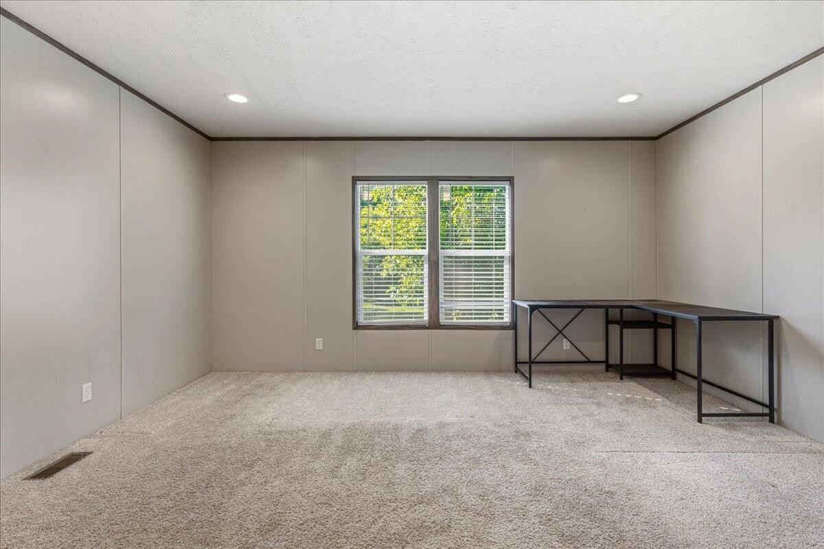 403 W Bank Street Athens TN 37303