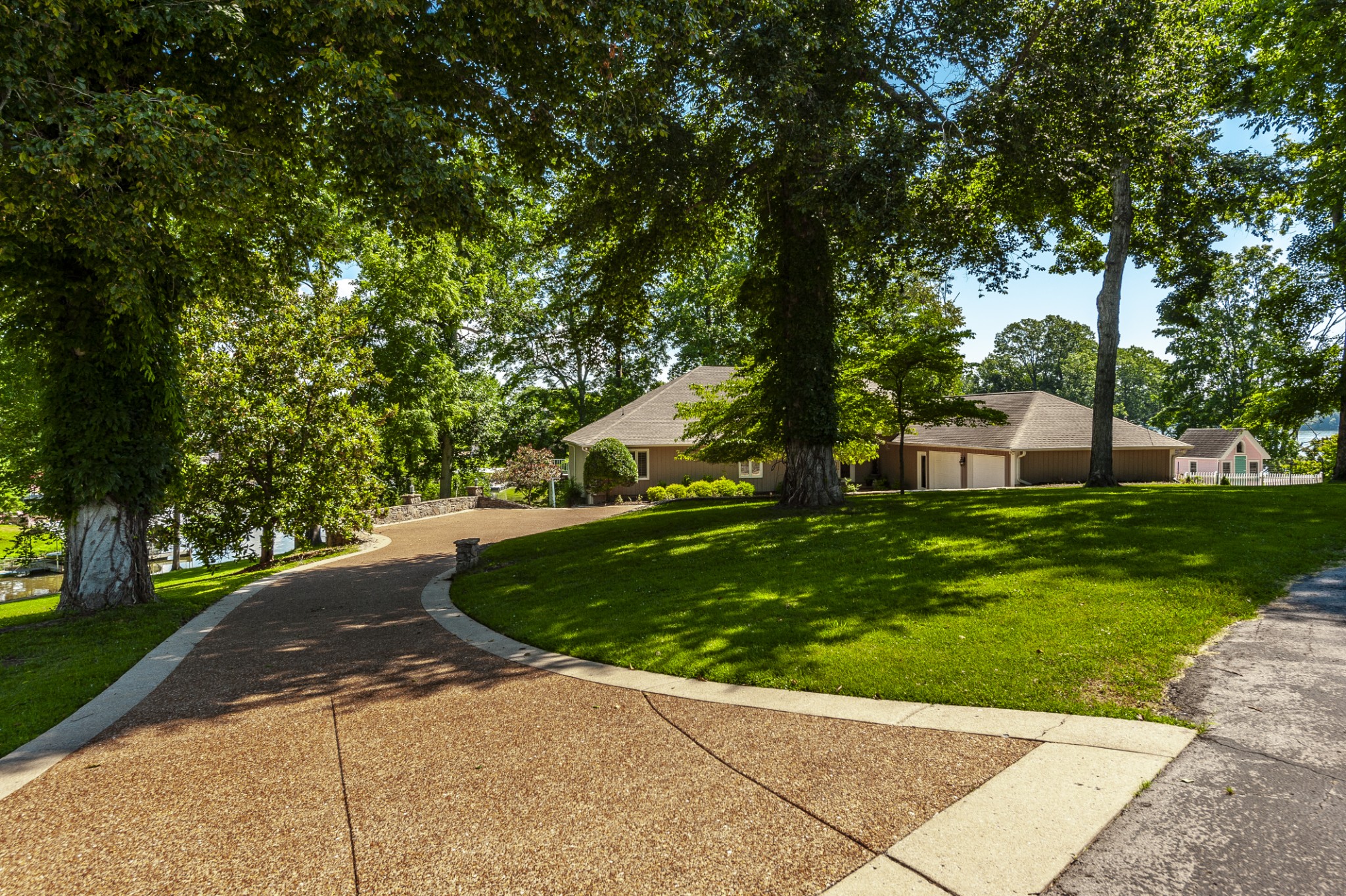 601 Indian Lake Road Hendersonville TN 37075