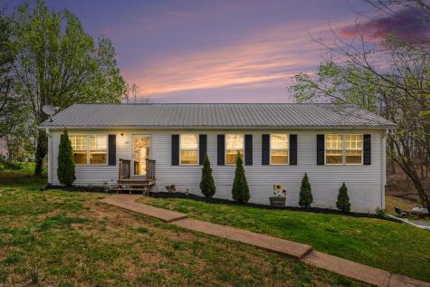 550 Gregory Road Westmoreland TN 37186