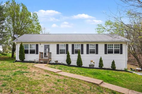 550 Gregory Road Westmoreland TN 37186