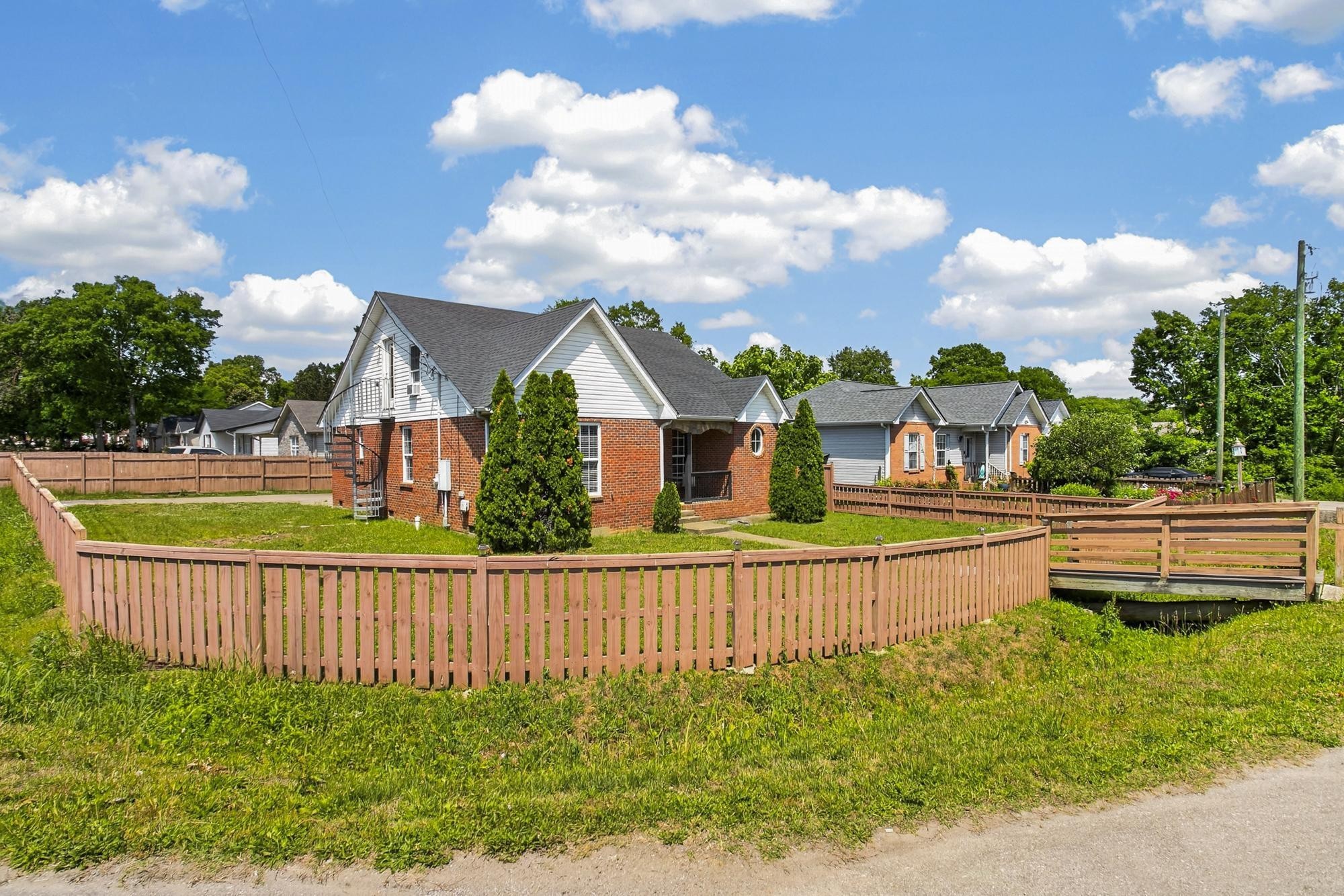 801 N Dupont Ave, N Madison TN 37115