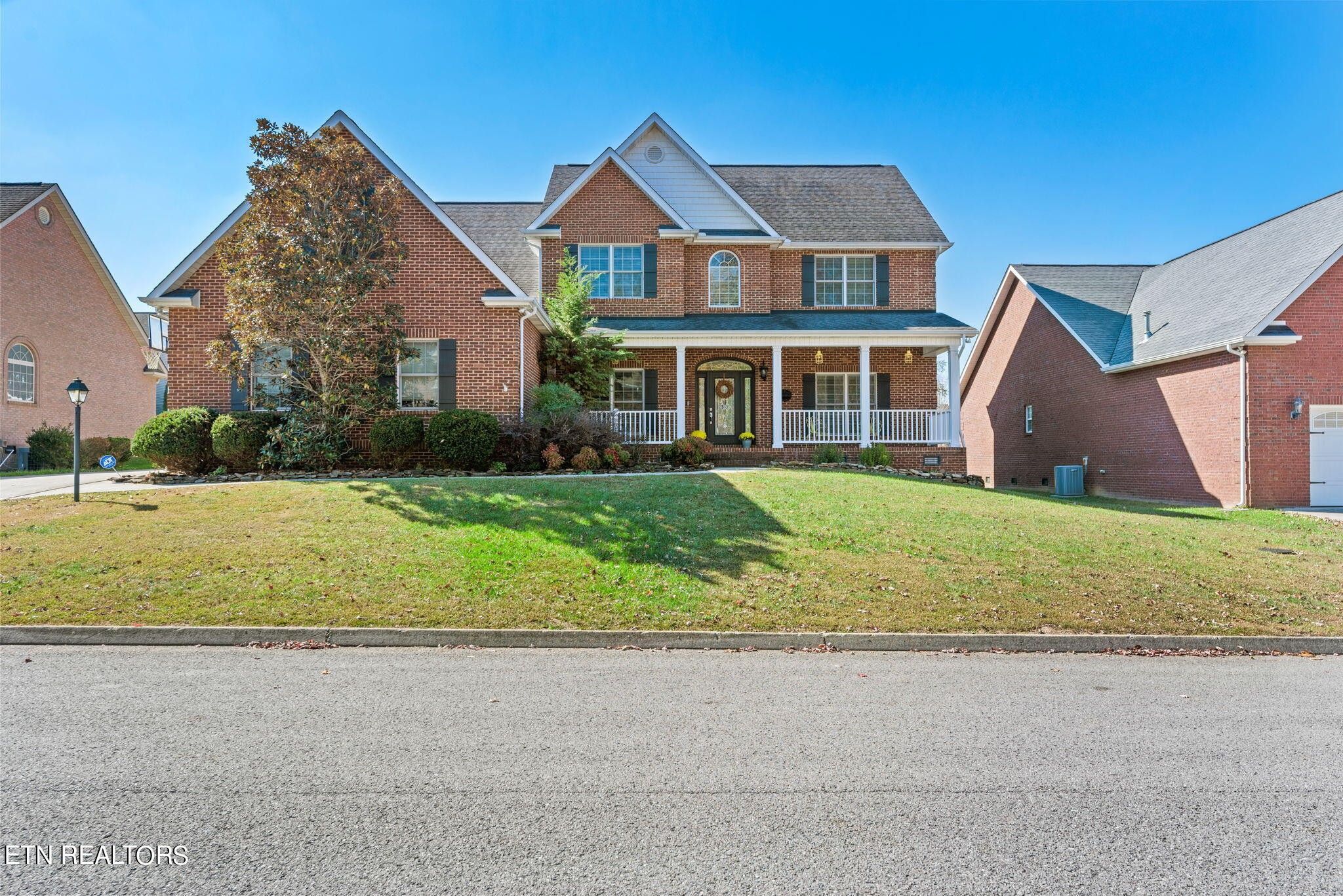 956 Annatole Lane Knoxville TN 37938
