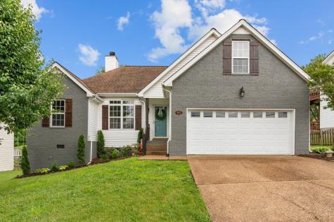2107 Debbie Lane La Vergne TN 37086