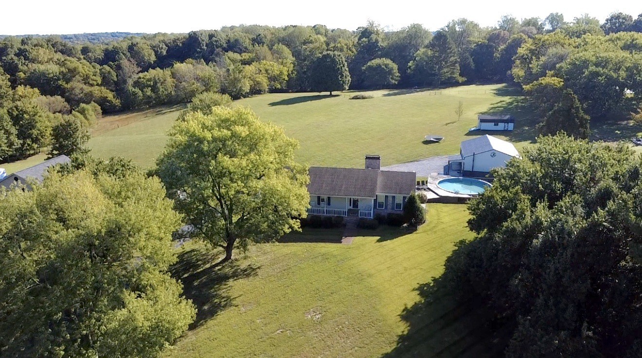356 Lee Road Cottontown TN 37048