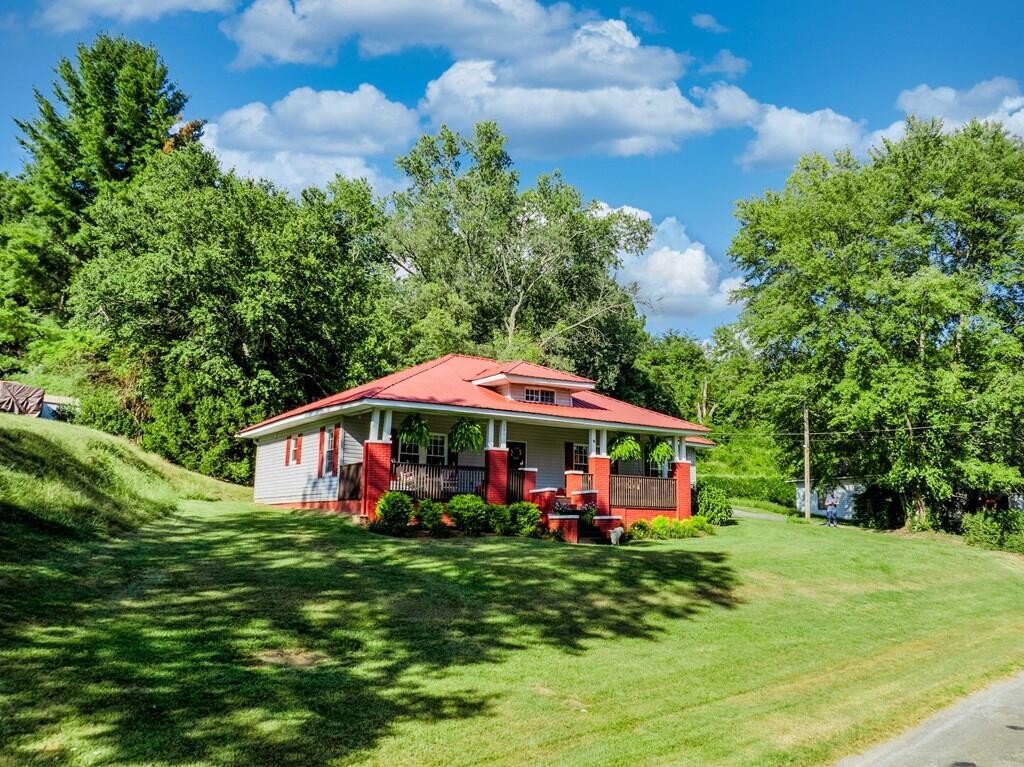 195 Isabella Avenue Copperhill TN 37317