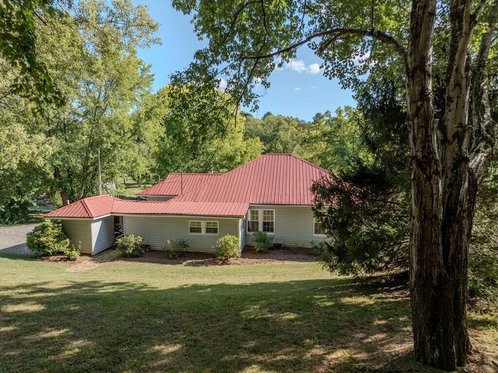 195 Isabella Avenue Copperhill TN 37317