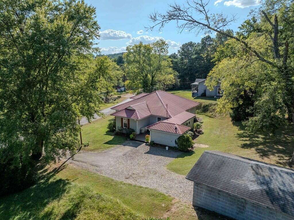 195 Isabella Avenue Copperhill TN 37317